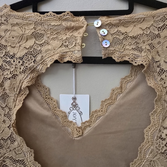 Joyfolie Elegant Lace Dress in Tan - Picture 5 of 7
